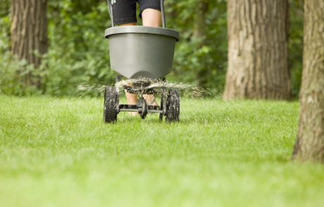 Fertilizer Spreader_Shutterstock_Standard License